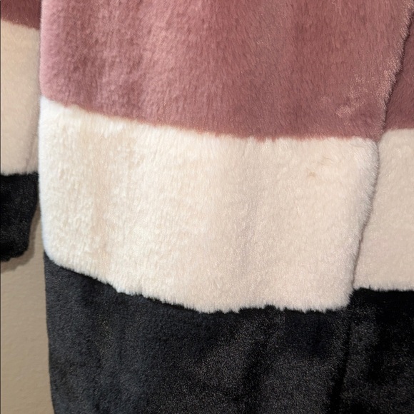NWT Scoop Colorblock Rose/Cream/Black Teddy Faux Fur Jacket Women’s Size XS - Picture 2 of 8